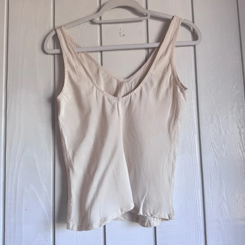 Vintage Victoria’s Secret Cream Silk Tank - Picture 4 of 5